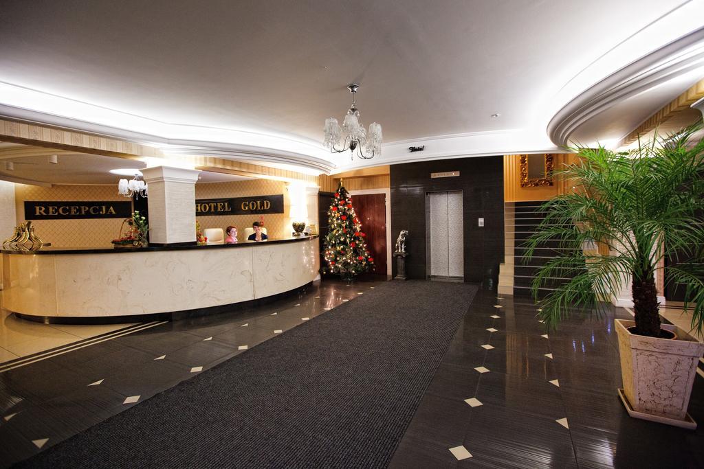 Hotel Gold デンビツア エクステリア 写真